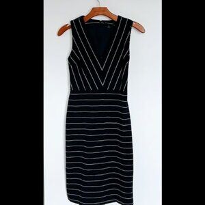 Banana Republic Navy Pinstripe, V Neck Sleveless Knit Dress, size-6
